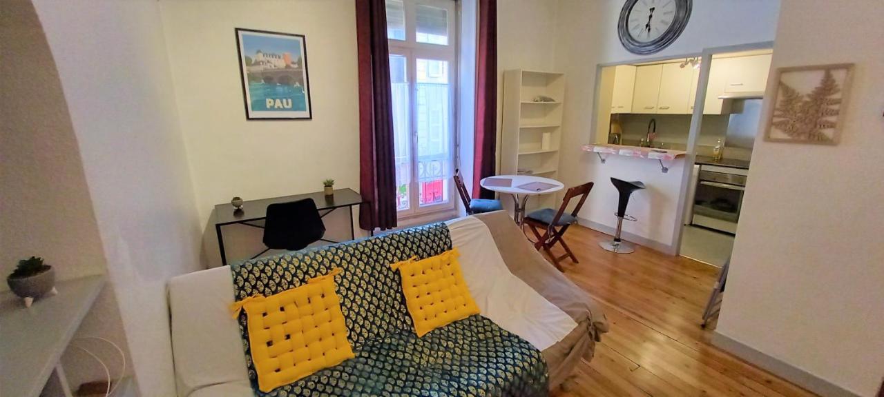 Le Gambetta T2 Cosy Hypercentre Wifi Fibre Avec Parking Apartment Pau Exterior photo