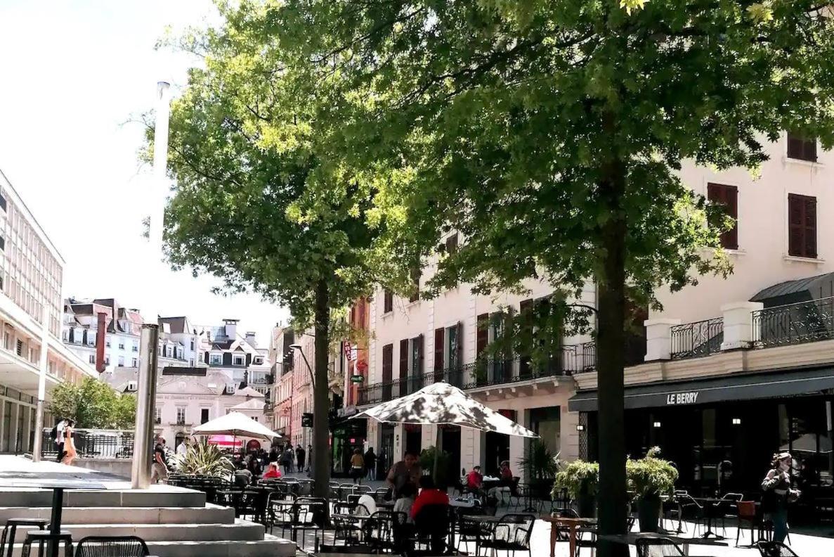 Le Gambetta T2 Cosy Hypercentre Wifi Fibre Avec Parking Apartment Pau Exterior photo