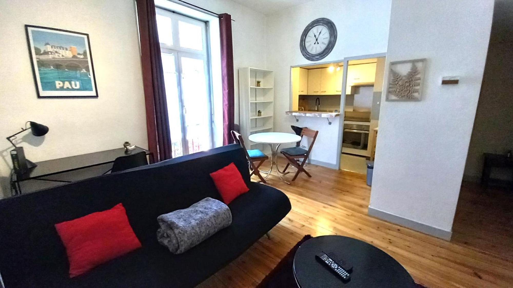 Le Gambetta T2 Cosy Hypercentre Wifi Fibre Avec Parking Apartment Pau Exterior photo
