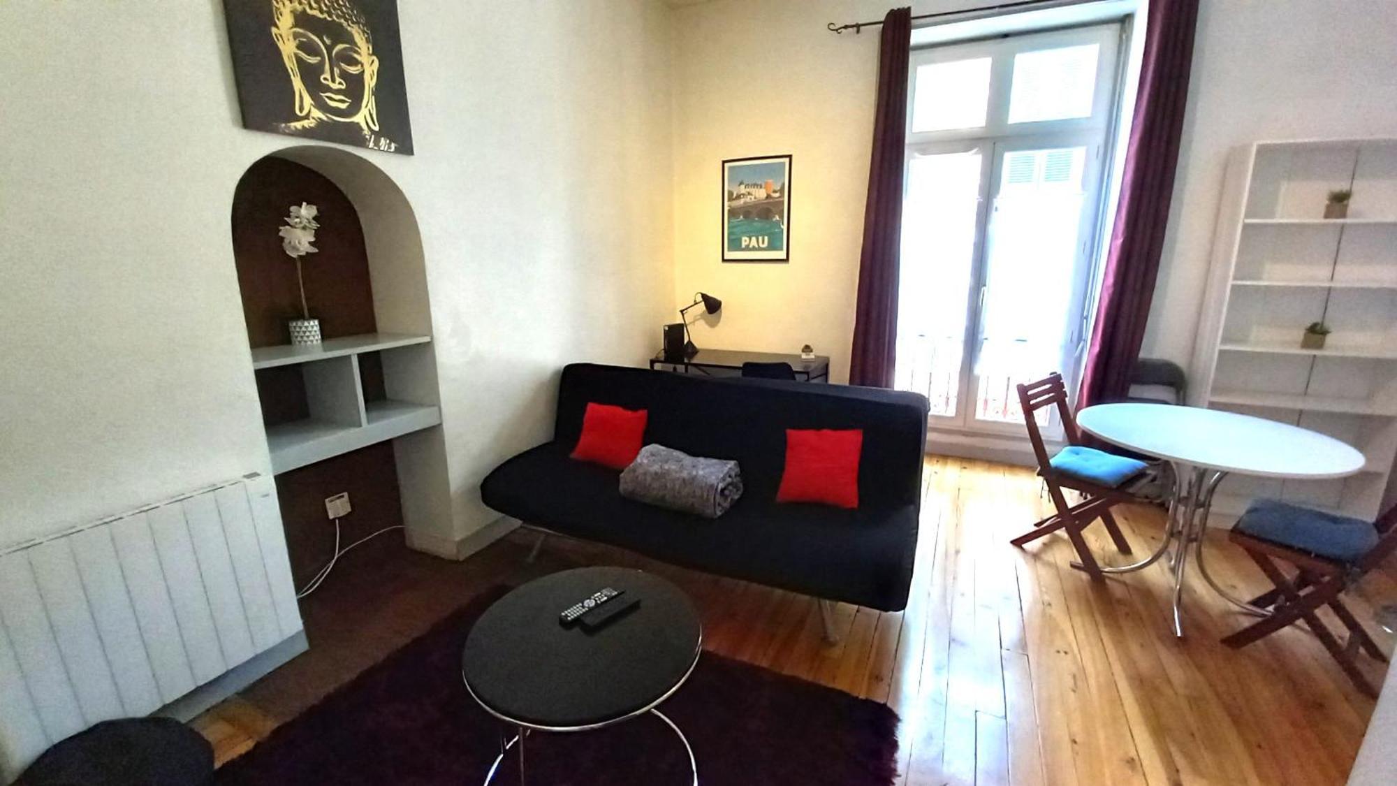 Le Gambetta T2 Cosy Hypercentre Wifi Fibre Avec Parking Apartment Pau Exterior photo